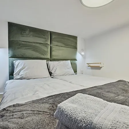 Delux 11 - Apartment *
