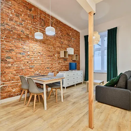 Delux 11 - * Łódź