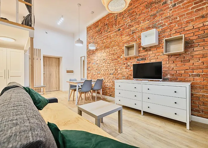 Delux 11 - * Łódź